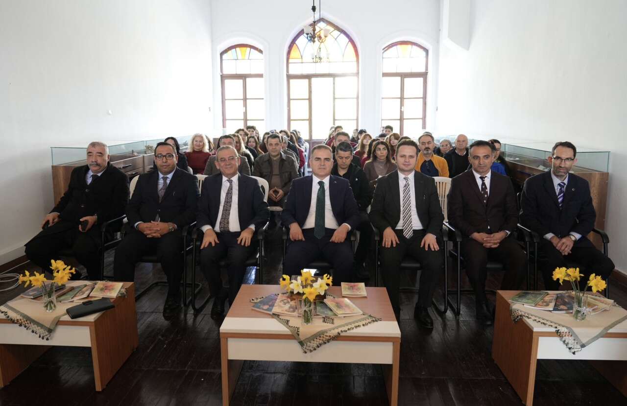 “Söz Sahneye Çıkıyor” ile Muğla’nın Kültürel Mirası Gençlerin Yorumuyla Sahnelendi 6